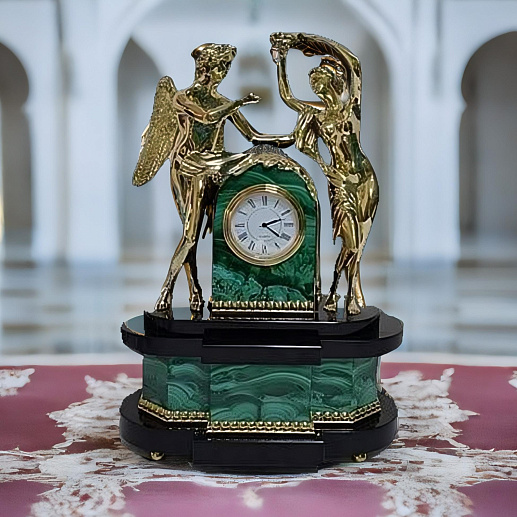 Каминные часы из малахита