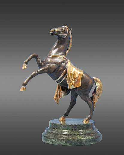 Бронзовая статуэтка "Конь"