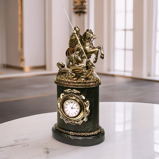 Сувенир настольные часы
